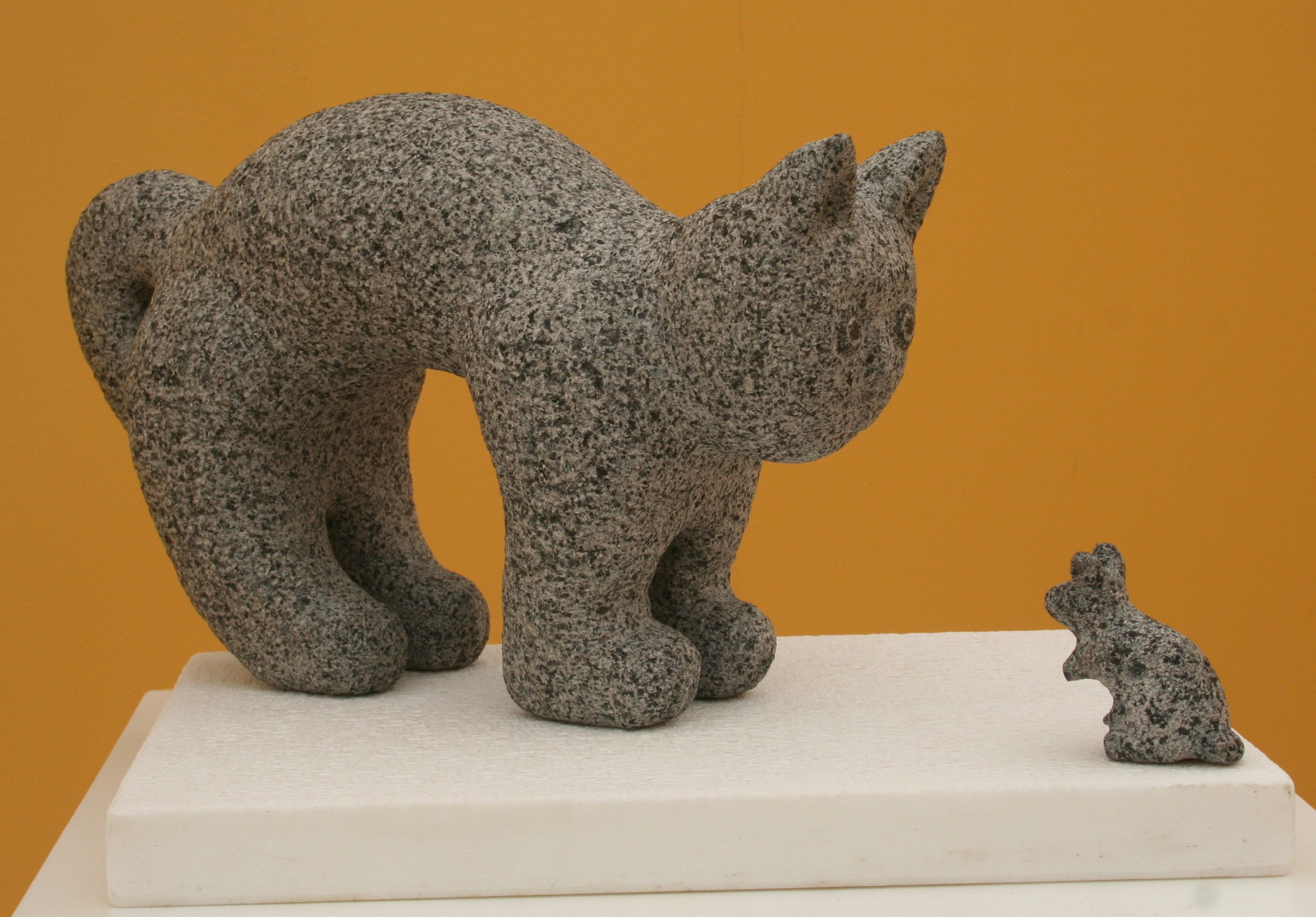 Kat og mus, granit h=25 cm
