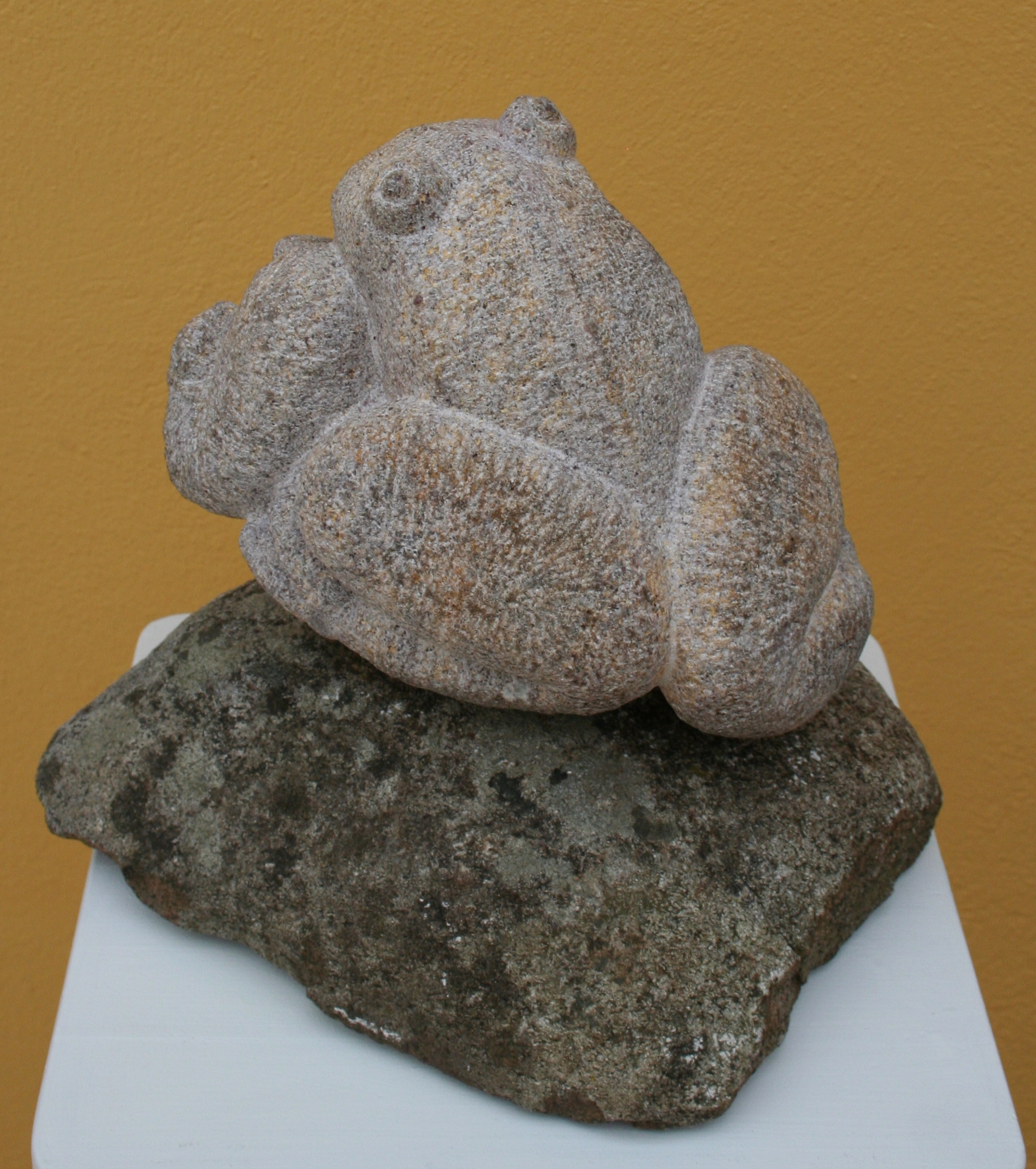 Frø, granit h=30cm