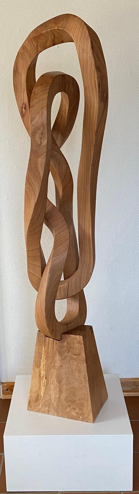 Infinity knot (one side), bøgetræ, h=150cm